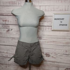 VINCE green khaki shorts size 4